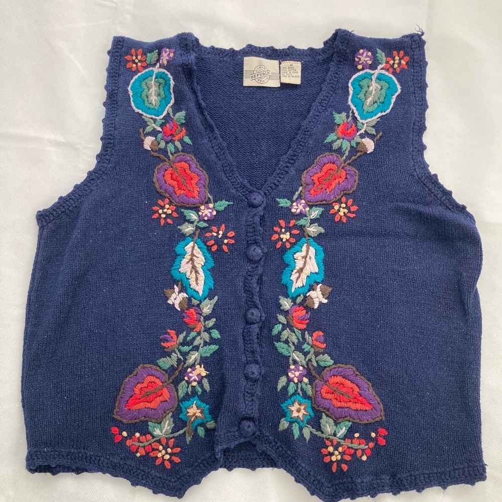 Vintage Knit Vest Navy Floral Embroidered Ramie Cotton Blend Medium Cottagecore
